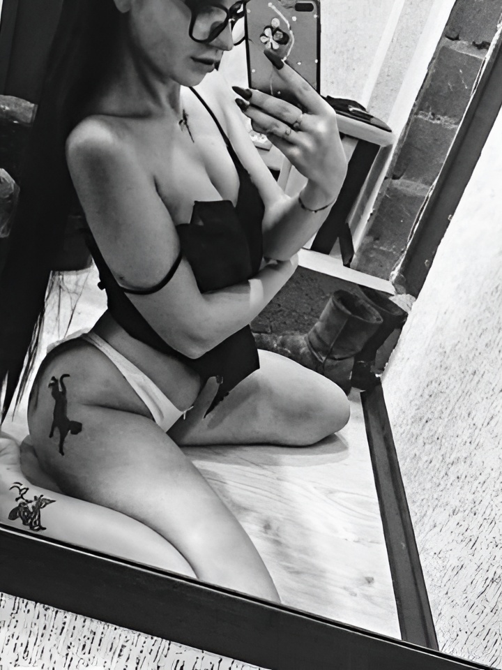 Устинья привлекальеная девушка из Белокурихи цена от 5000 руб