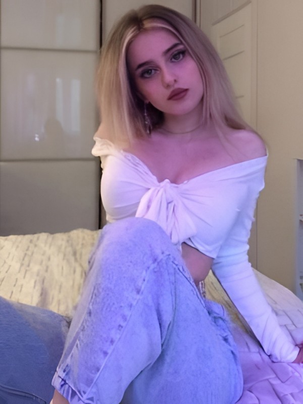 Ната привлекательная девушка из Белокурихи цена от 10000 руб