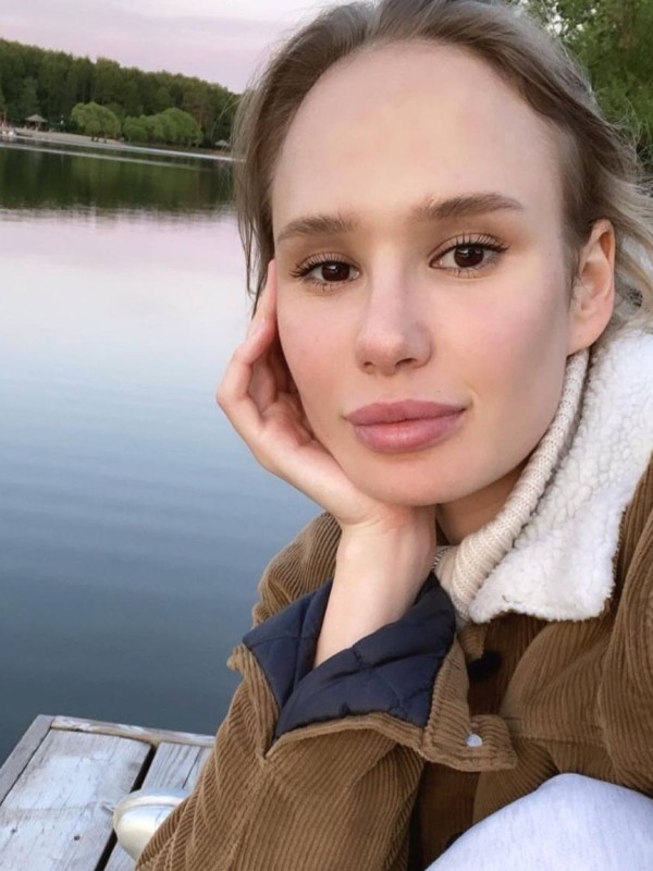 Марина привлекательная девушка из Белокурихи цена от 3000 руб